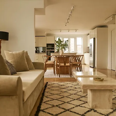 Europa House Apartments